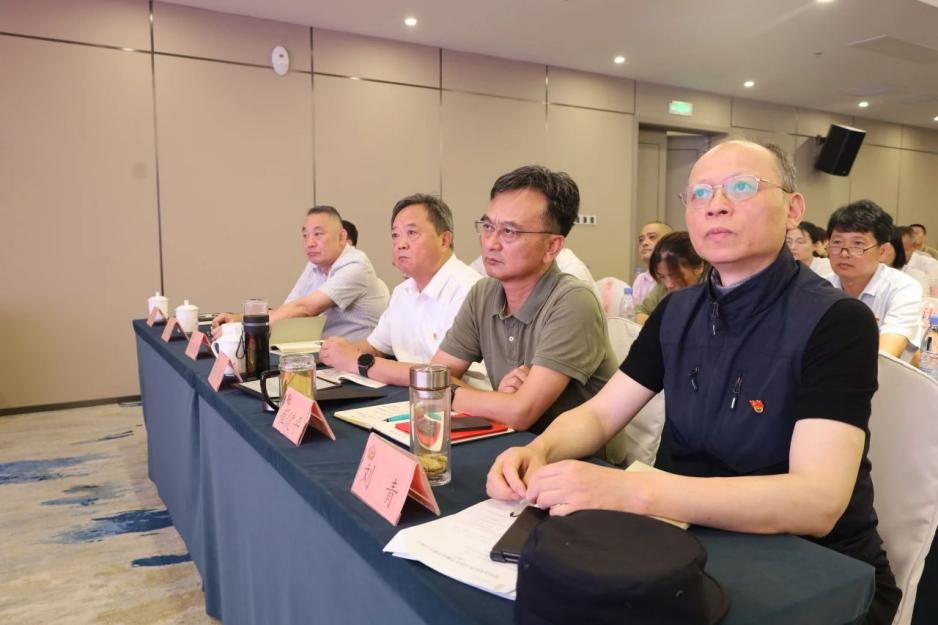 C:/Users/admin/Desktop/凝心聚力谋发展 同心奋斗谱新篇——南京市公安局国资办党总支、心博官方网页版党支部联合举办专题党课/3.jpg3