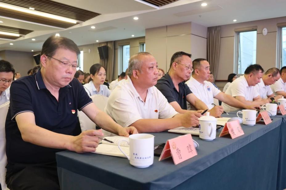 C:/Users/admin/Desktop/凝心聚力谋发展 同心奋斗谱新篇——南京市公安局国资办党总支、心博官方网页版党支部联合举办专题党课/2.jpg2